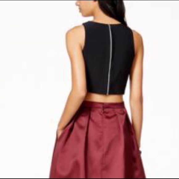 High neck jeweled black crop top - Picture 2 of 5